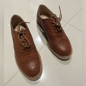 Kenneth Cole Little Boy Dress Shoes Cognac Lace Up shoes for Boys / Kids Sz 2